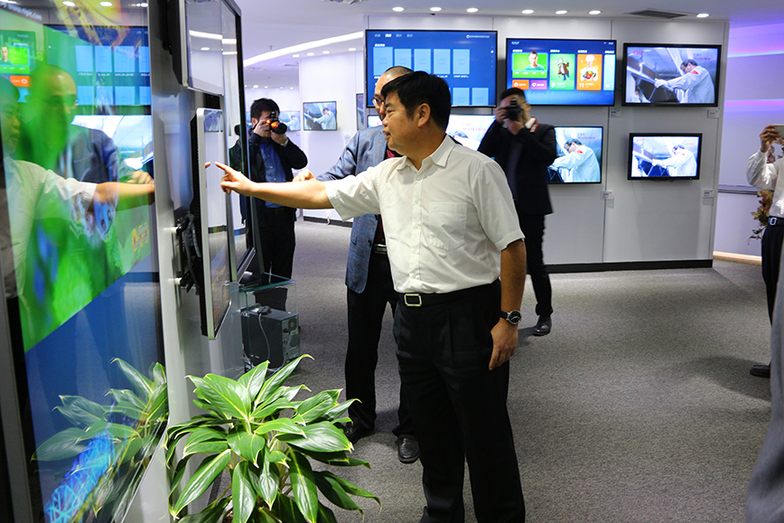 Chen Guangwen,Deputy district mayor of Shenzhen Longgang district visited KTC Bantian factory 